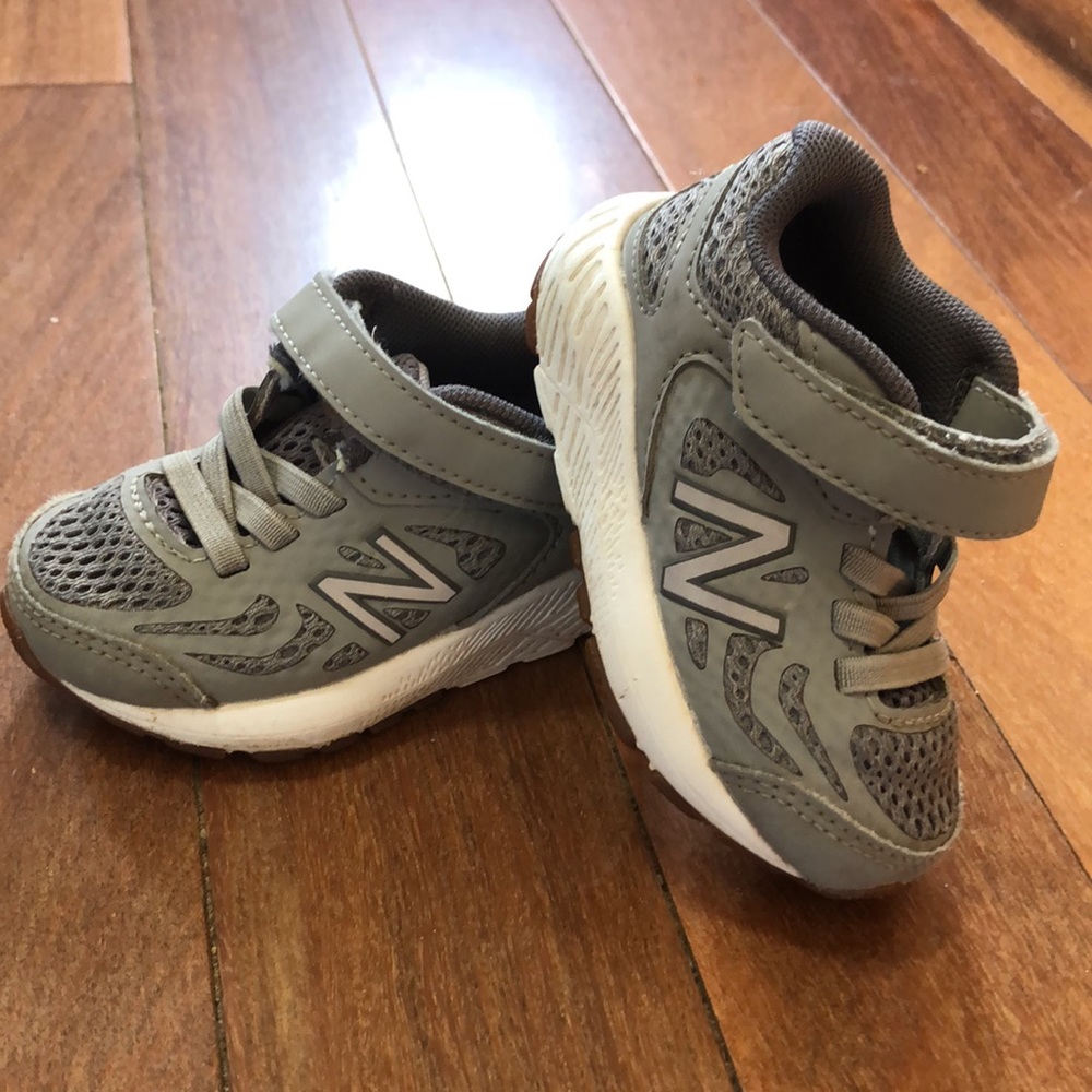 New Balance Baby Size 4 Grey Sneakers